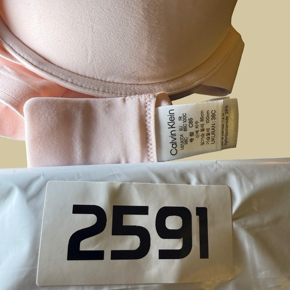 Calvin Klein F3837 Perfect Fit Full Coverage T-Shirt Bra 38C Pink Lightly Lined - Picture 10 of 10
